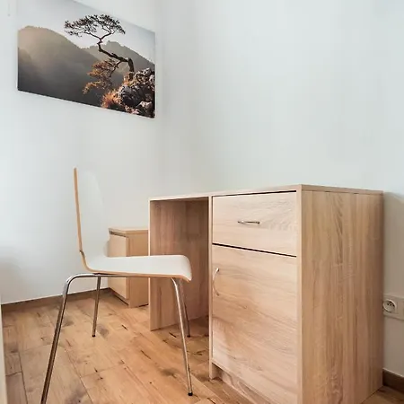 Metro Imielin 13th Floor By Bookinghost アパート