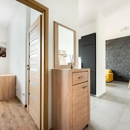 Metro Imielin 13th Floor By Bookinghost Appartement