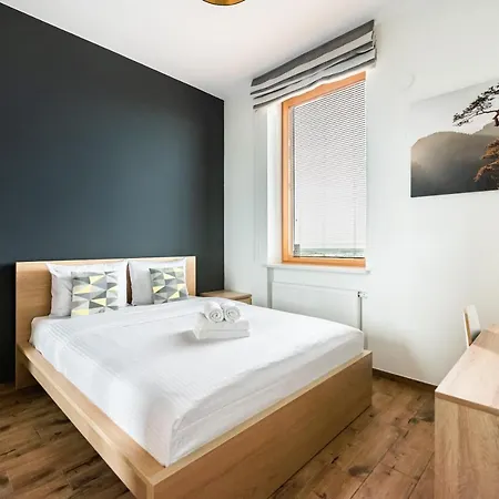 Apartament Metro Imielin 13th Floor By Bookinghost *