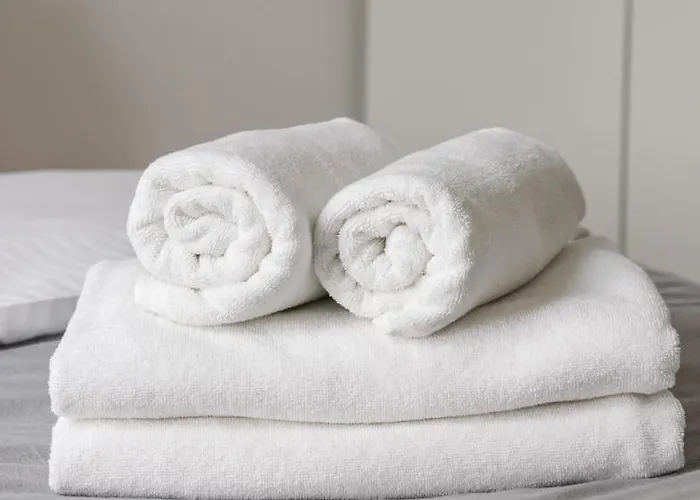 Metro Imielin 13th Floor By Bookinghost