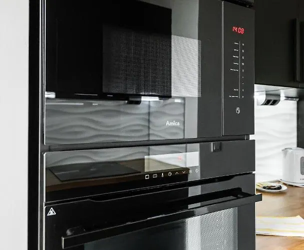 Metro Imielin 13th Floor By Bookinghost *